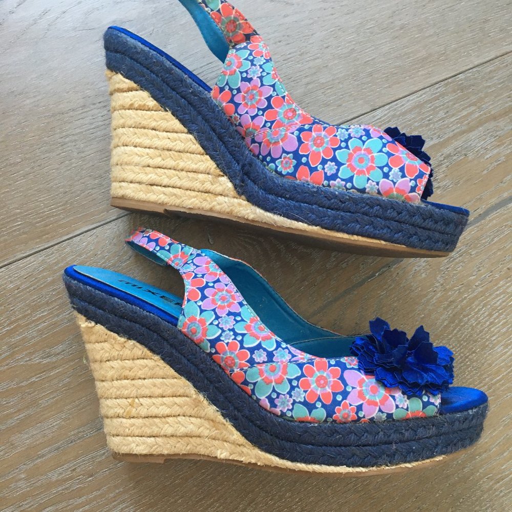 Blue funky espadrilles